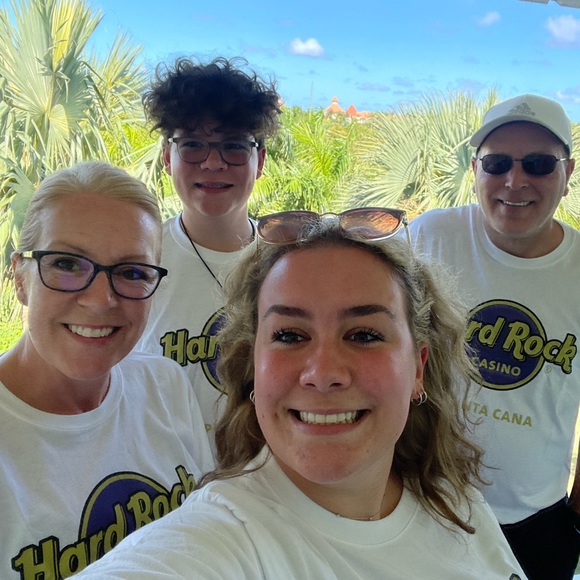 Meet your Posher, Stephen - Picture 2 of 6